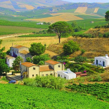 Вілла Agriturismo Tarantola Алькамо Екстер'єр фото